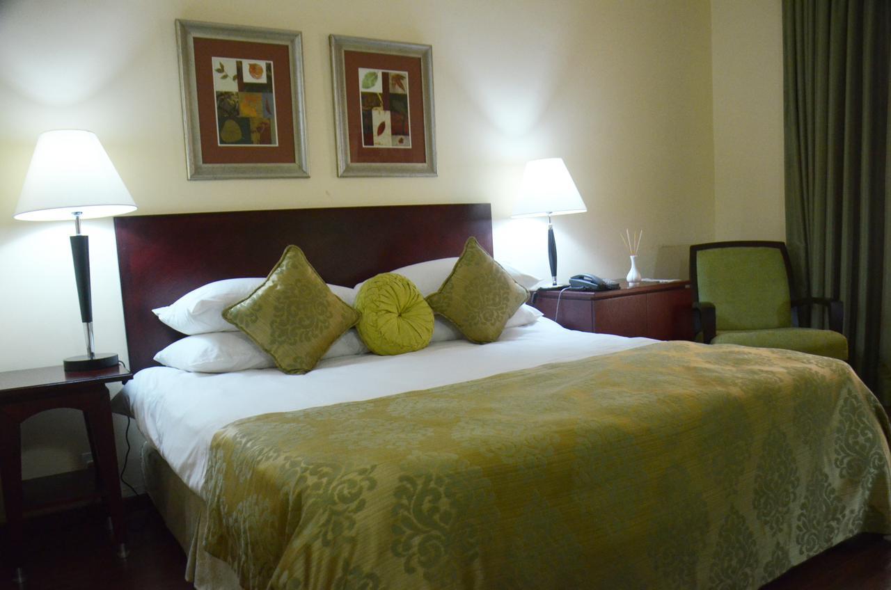 Oakwood Park Hotel レッキ エクステリア 写真