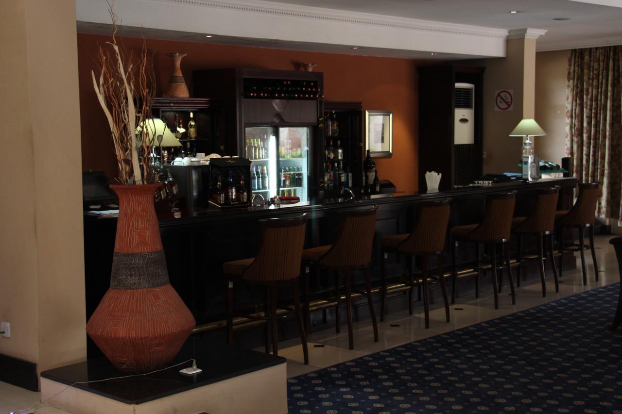 Oakwood Park Hotel レッキ エクステリア 写真
