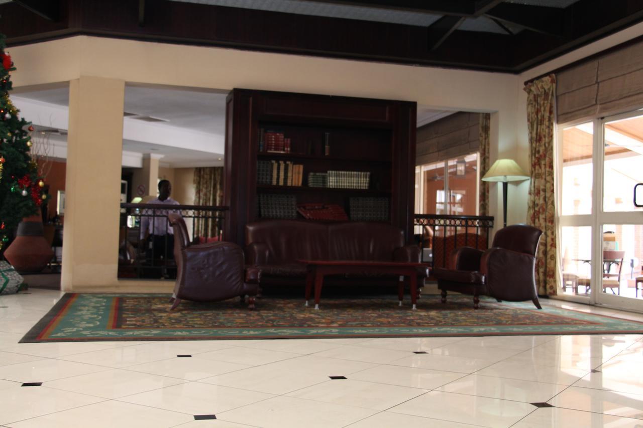 Oakwood Park Hotel レッキ エクステリア 写真