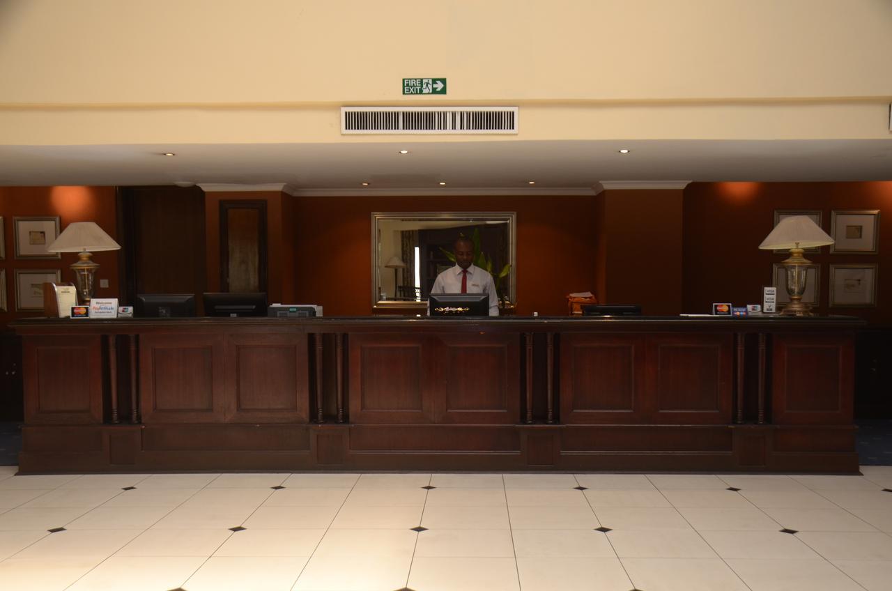 Oakwood Park Hotel レッキ エクステリア 写真