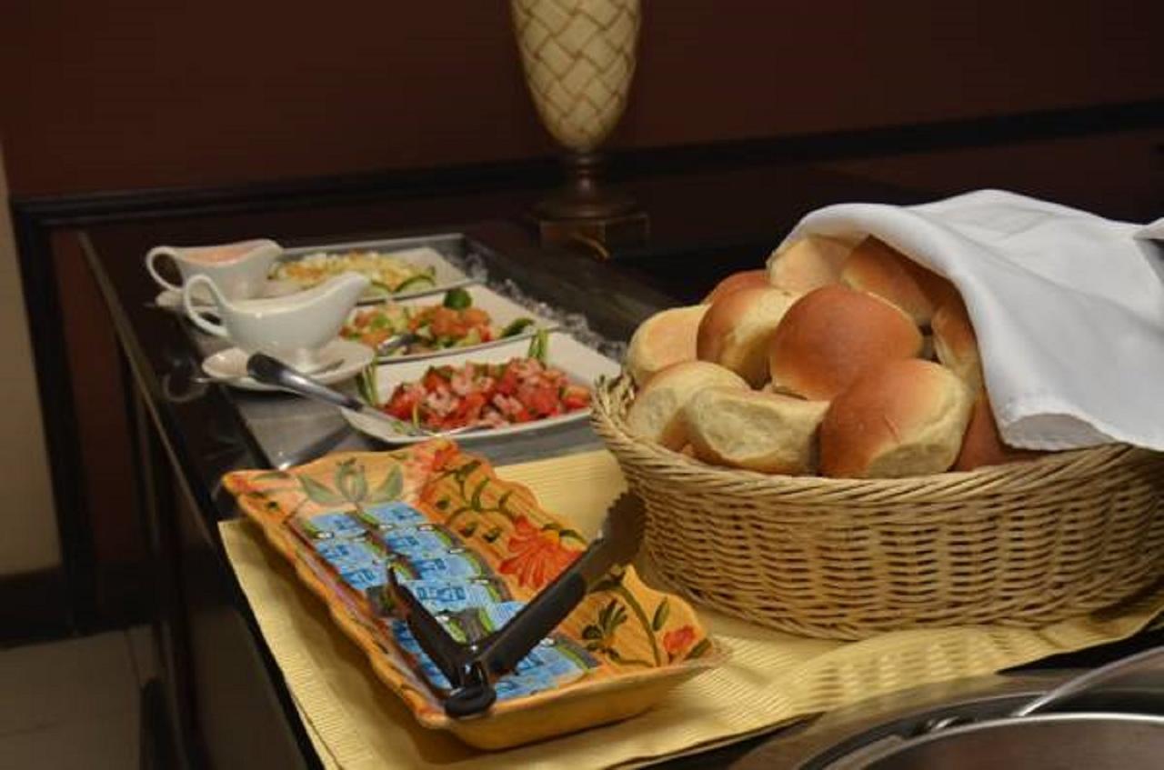 Oakwood Park Hotel レッキ エクステリア 写真