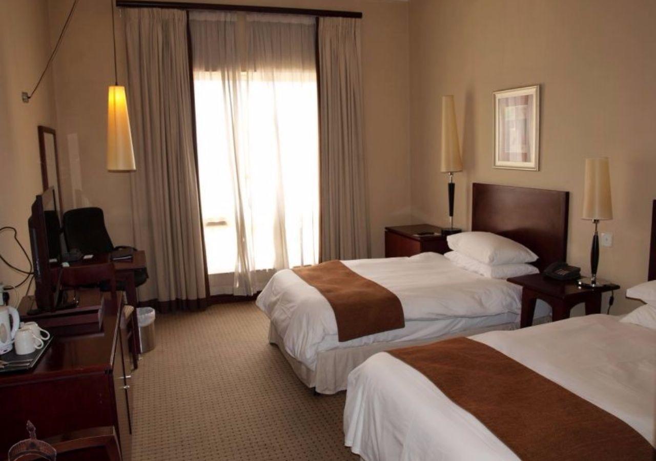Oakwood Park Hotel レッキ エクステリア 写真