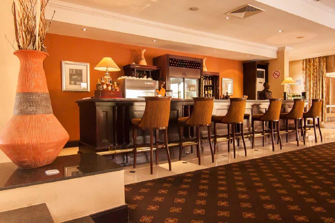 Oakwood Park Hotel レッキ エクステリア 写真